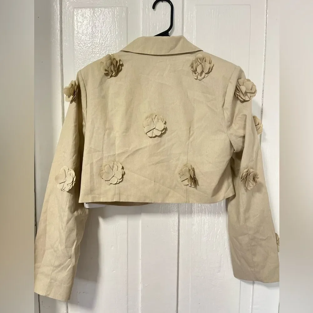 NWT ASOS Luxe 3D Flower Crop Blazer in Stone Tan size 10